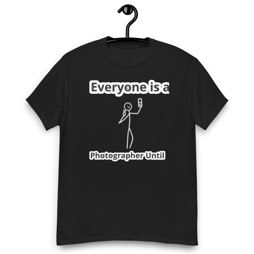 Everyone is a photographer Men's classic tee